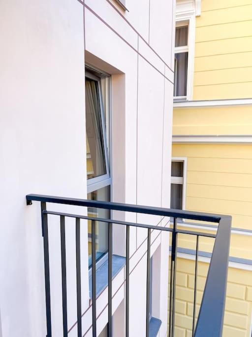 Sapphire & Balcony 312 Apartment